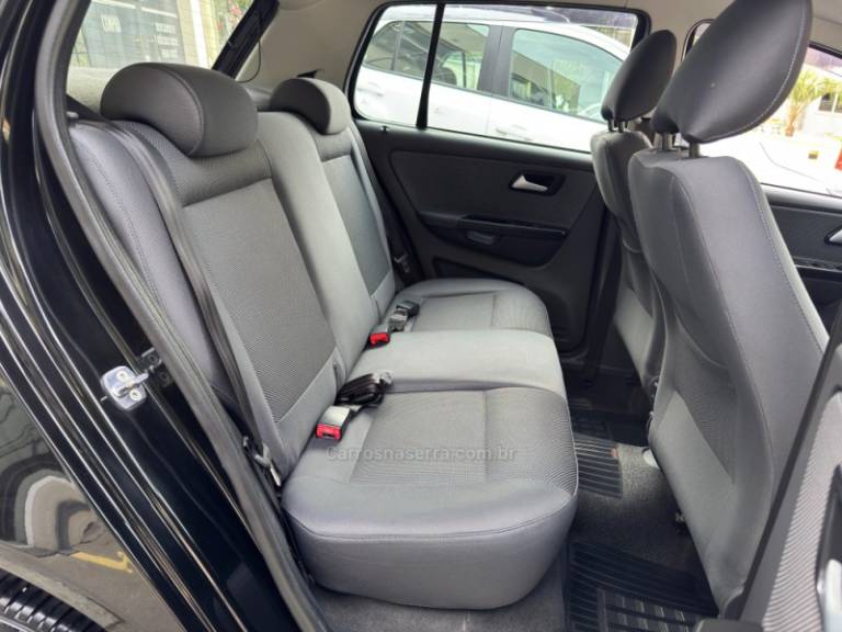 VOLKSWAGEN - FOX - 2012/2012 - Preta - R$ 39.900,00